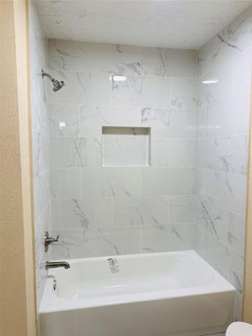 10826 Laureldale Court, Houston, TX 77041