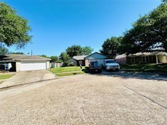 10826 Laureldale Court, Houston, TX 77041