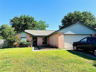 10826 Laureldale Court, Houston, TX 77041