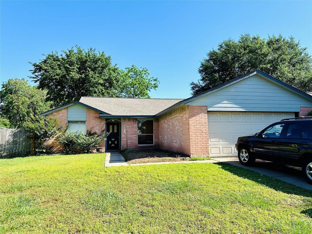 10826 Laureldale Court, Houston, TX 77041