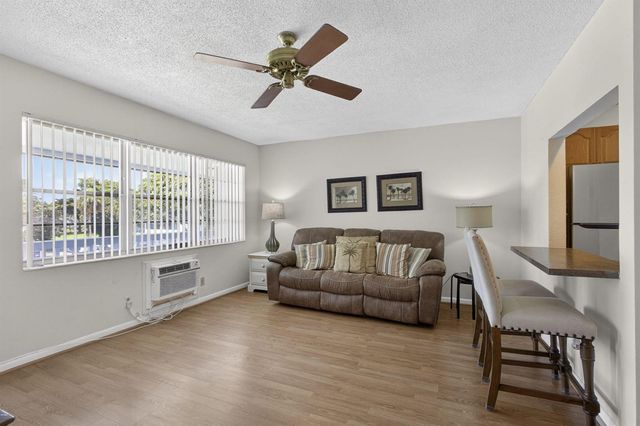 181 Bedford G, West Palm Beach, FL 33417