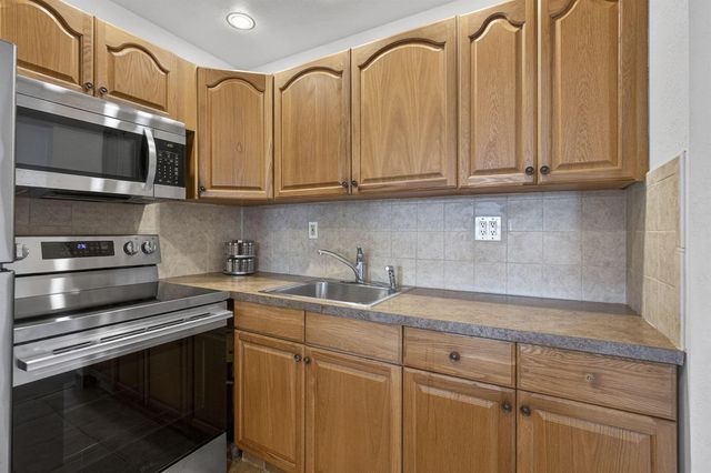 181 Bedford G, West Palm Beach, FL 33417