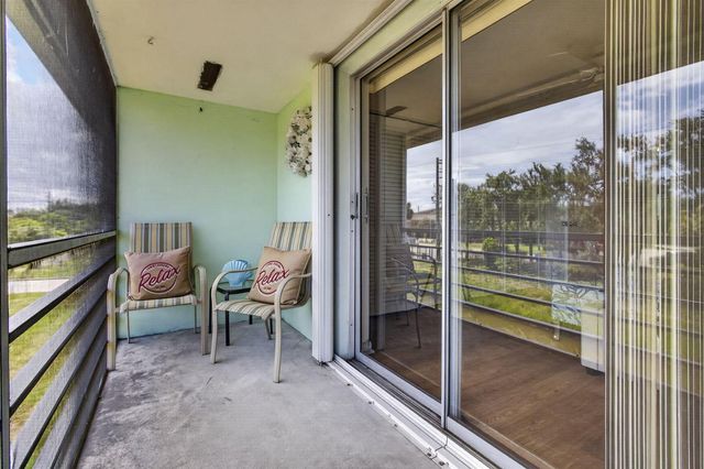181 Bedford G, West Palm Beach, FL 33417