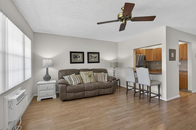 181 Bedford G, West Palm Beach, FL 33417