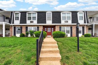 808 Dumont Place E, St Louis, MO 63125