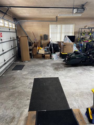 530 SW 136th Pl, Miami, FL 33184