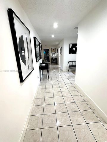 530 SW 136th Pl, Miami, FL 33184