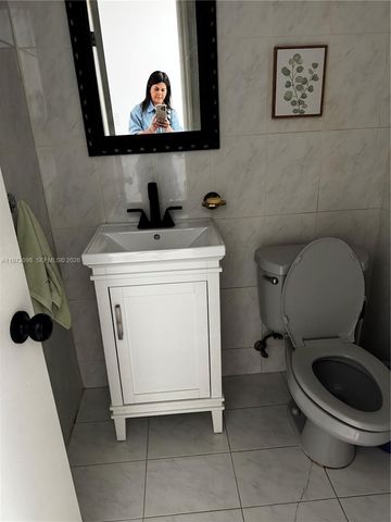 530 SW 136th Pl, Miami, FL 33184