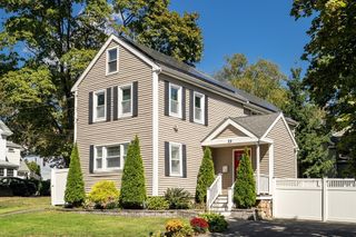29 Porter St, Woburn, MA 01801
