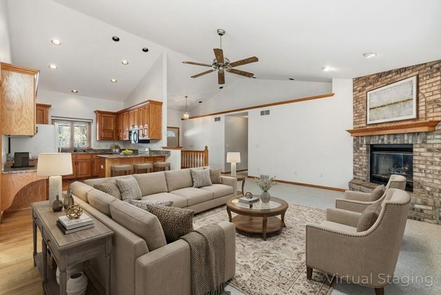 1151 Glacier PASS, Slinger, WI 53086