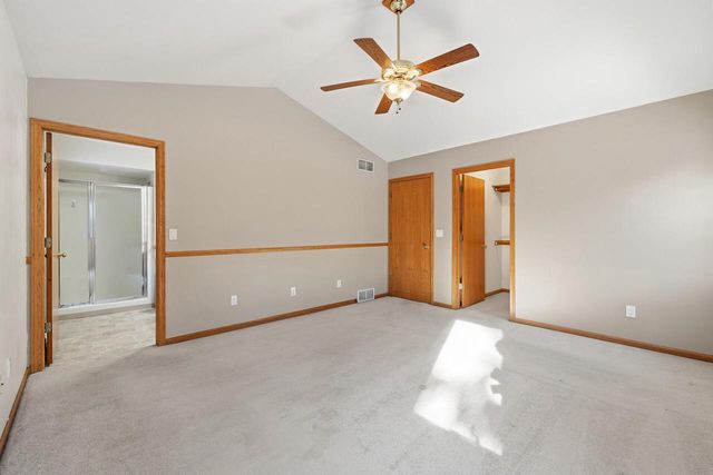 1151 Glacier PASS, Slinger, WI 53086