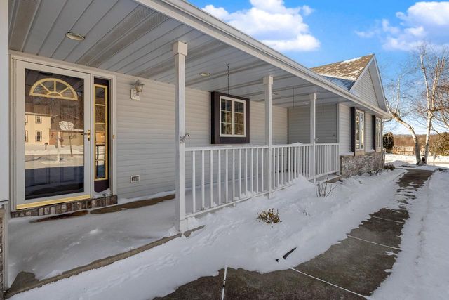 1151 Glacier PASS, Slinger, WI 53086