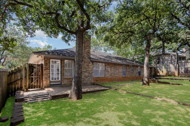5615 Trail Crest Drive, Arlington, TX 76017