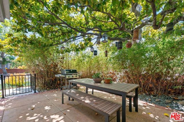 11376 Matteson Avenue, Los Angeles, CA 90066