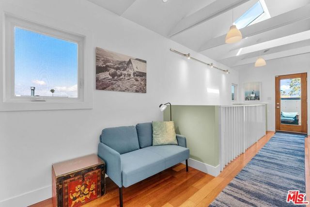 11376 Matteson Avenue, Los Angeles, CA 90066
