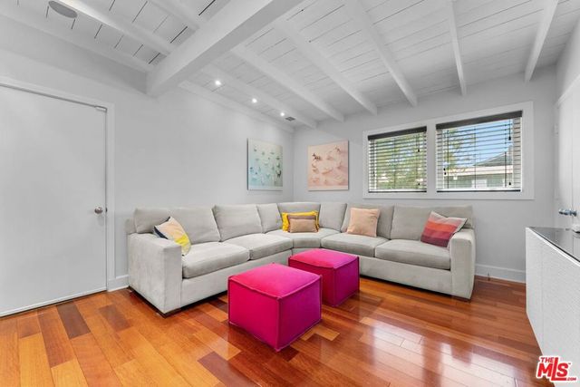 11376 Matteson Avenue, Los Angeles, CA 90066