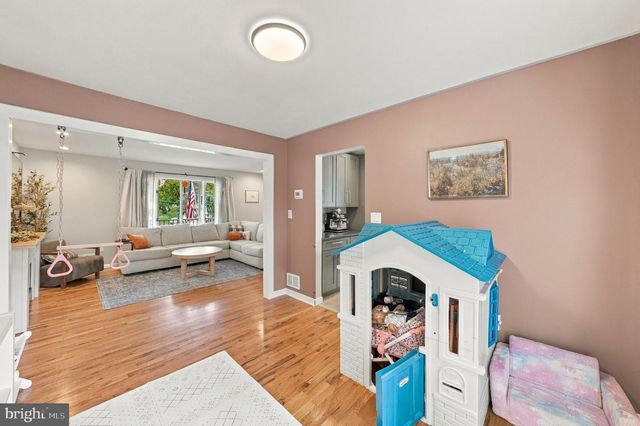 2481 SYLVAN AVE, Hamilton, NJ 08610