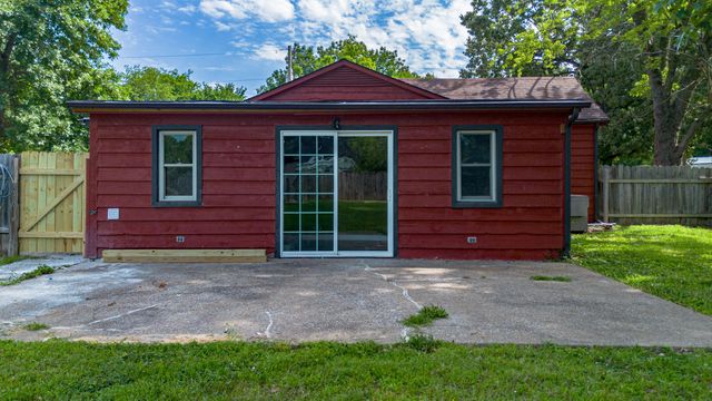 1220 Markham Avenue, Paducah, KY 42003
