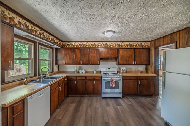 1220 Markham Avenue, Paducah, KY 42003
