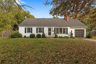 3409 NE MOHAWK Lane, Kansas City, MO 64116