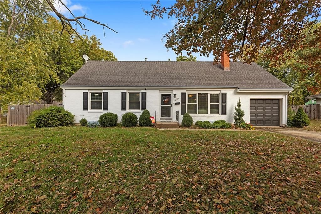 3409 NE MOHAWK Lane, Kansas City, MO 64116