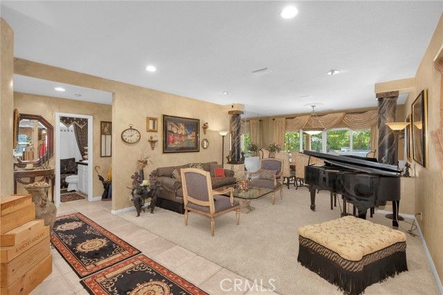 9902 Lapworth, Huntington Beach, CA 92646