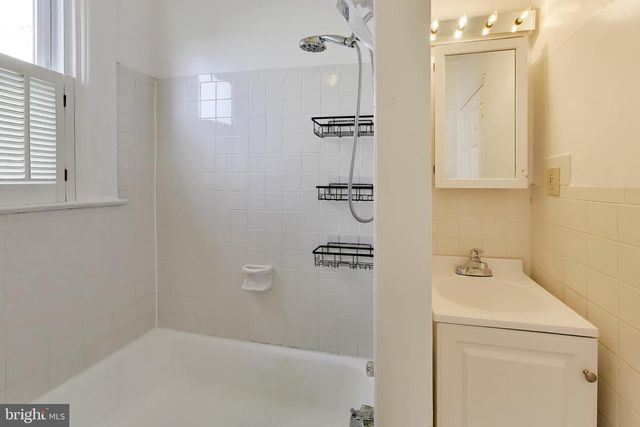 518 QUINCY ST NW, Washington, DC 20011