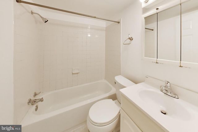 518 QUINCY ST NW, Washington, DC 20011
