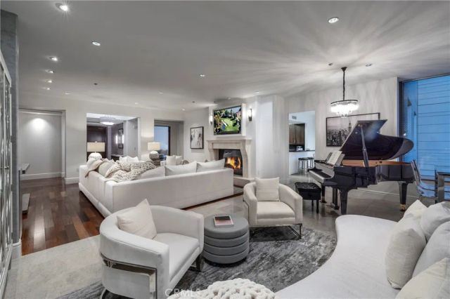 345 E Colorado Boulevard 404, Pasadena, CA 91101