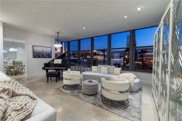 345 E Colorado Boulevard 404, Pasadena, CA 91101