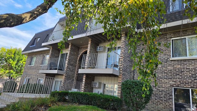 983 Crimson Court 307, Prospect Heights, IL 60070