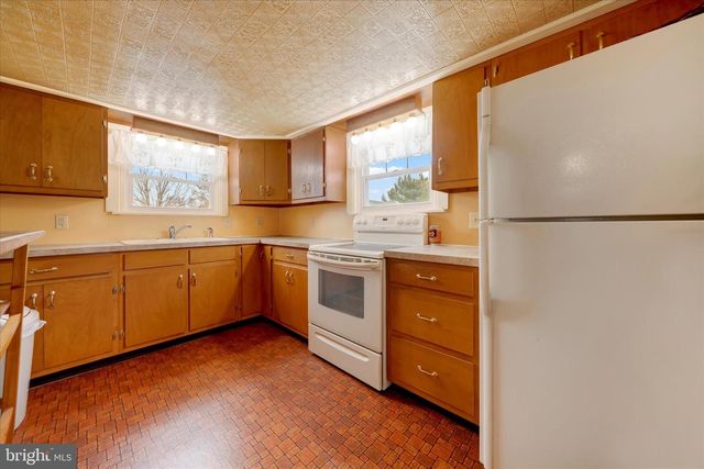 540 GILBERTSVILLE RD, Gilbertsville, PA 19525