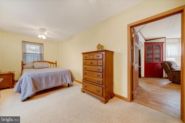 540 GILBERTSVILLE RD, Gilbertsville, PA 19525