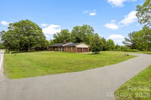 2829 Bettis Road, Grover, NC 28073