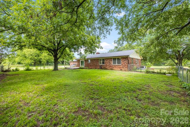 2829 Bettis Road, Grover, NC 28073