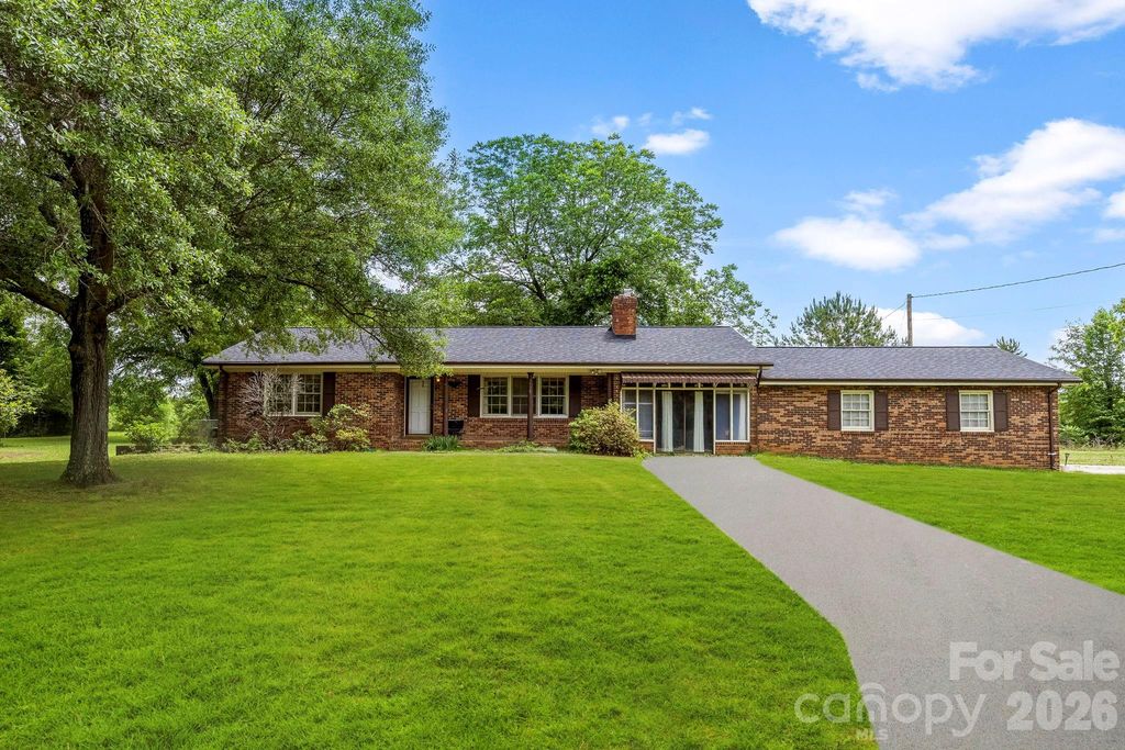 2829 Bettis Road, Grover, NC 28073