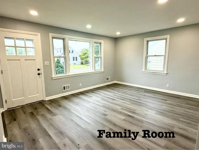 35 UNWIN DRIVE, Hamilton, NJ 08610