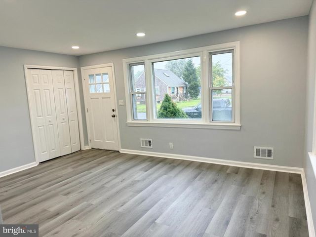 35 UNWIN DRIVE, Hamilton, NJ 08610