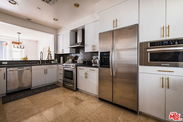 7100 Playa Vista Drive 202, Playa Vista, CA 90094