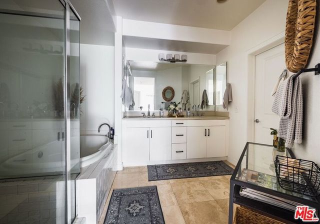 7100 Playa Vista Drive 202, Playa Vista, CA 90094