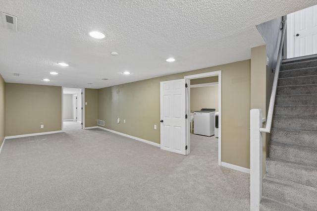 5841 Boone Avenue N, New Hope, MN 55428