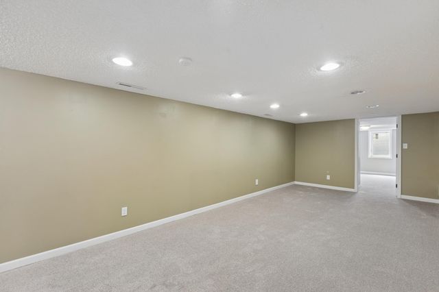 5841 Boone Avenue N, New Hope, MN 55428
