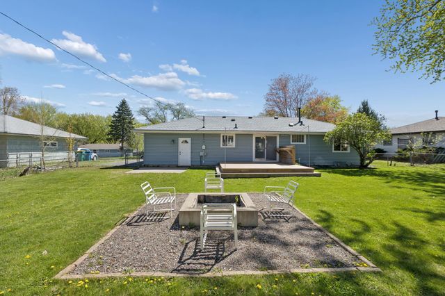5841 Boone Avenue N, New Hope, MN 55428