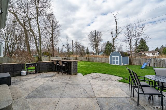 12 Old Farm Court, Cheektowaga, NY 14043