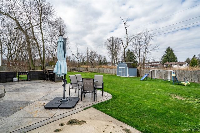 12 Old Farm Court, Cheektowaga, NY 14043