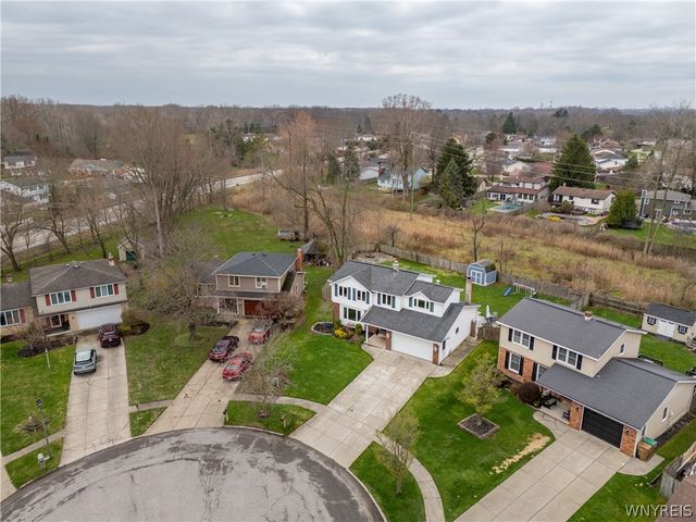 12 Old Farm Court, Cheektowaga, NY 14043