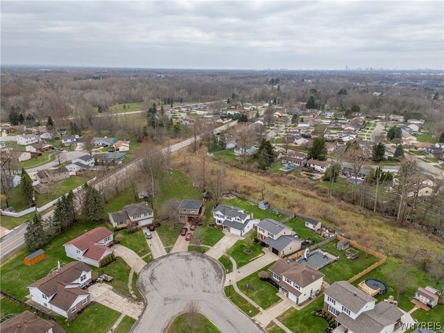 12 Old Farm Court, Cheektowaga, NY 14043