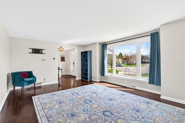 12 Old Farm Court, Cheektowaga, NY 14043