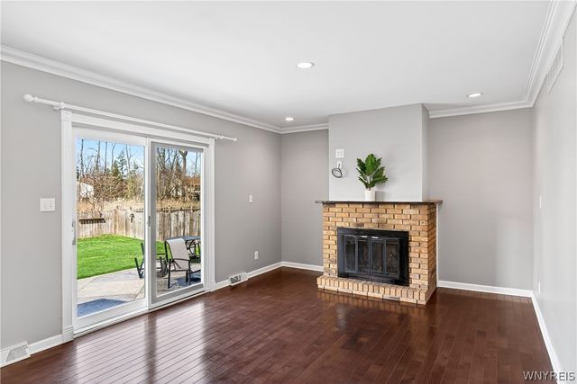 12 Old Farm Court, Cheektowaga, NY 14043