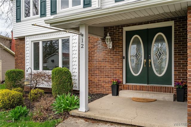 12 Old Farm Court, Cheektowaga, NY 14043